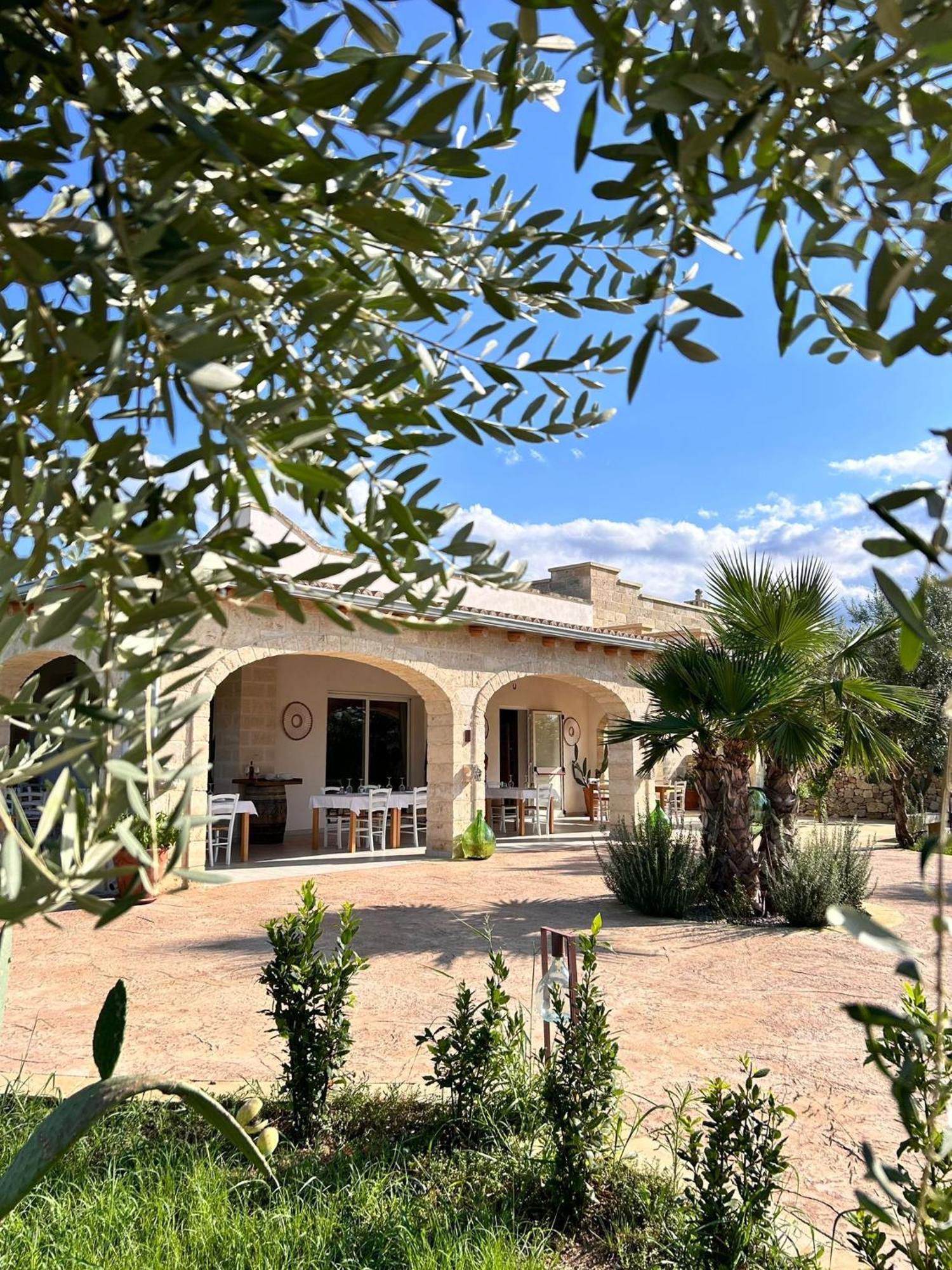 Relais Tenuta Campì Martano Exterior foto